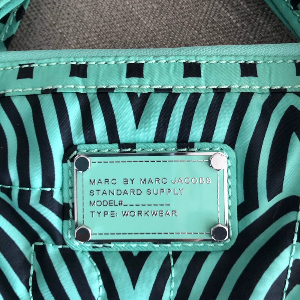 Marc Jacobs Computer Bag In Great Condition!! - image 2